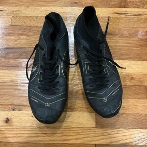Nike Men's Black and Gold Mercurial Superfly 8 Elite FG cleats/boots